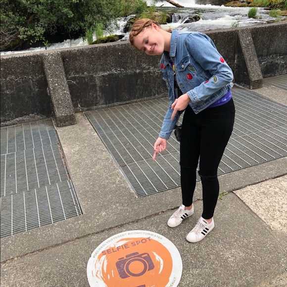 Meet your Posher, Anna - Picture 1 of 1